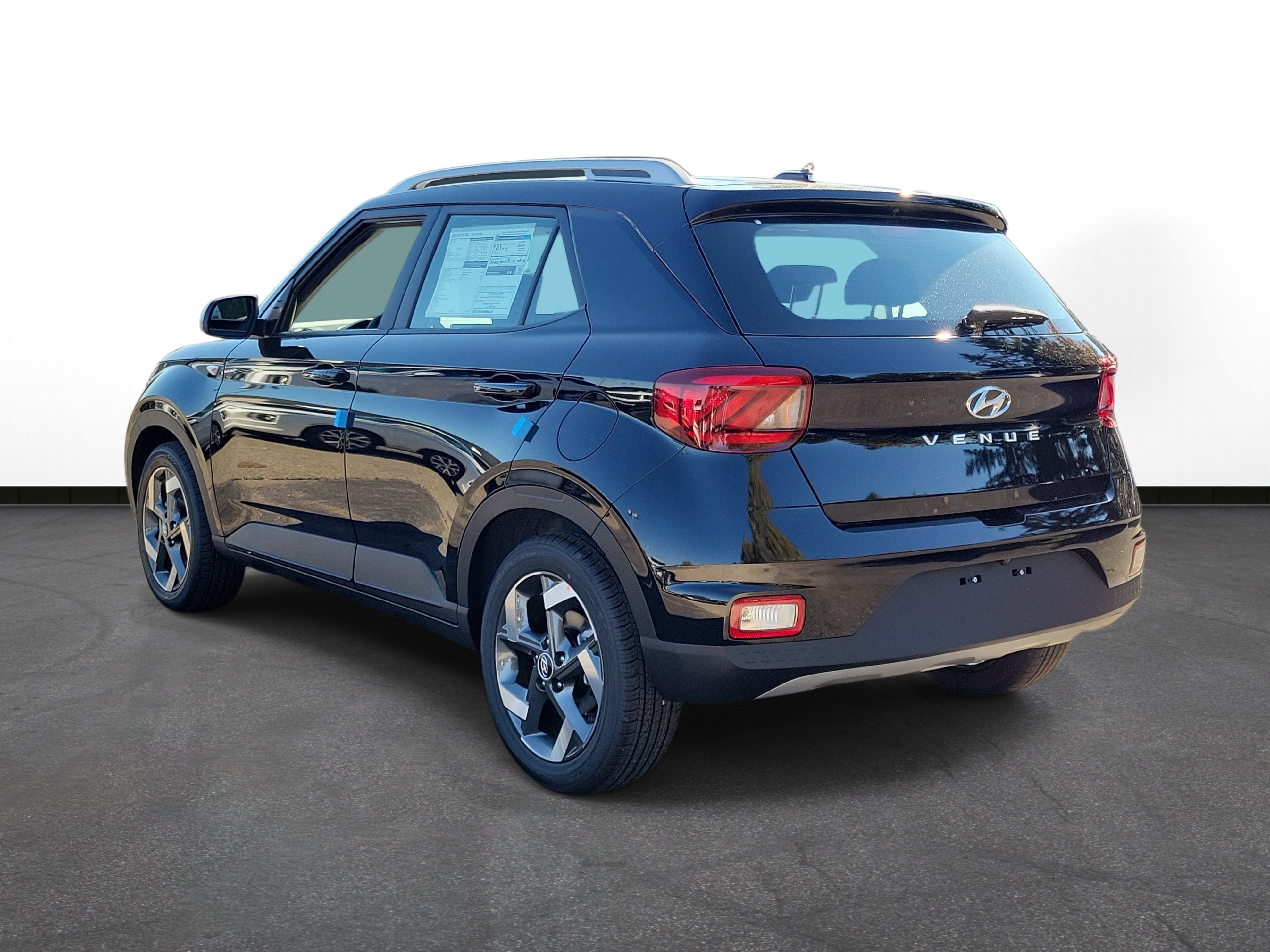 New 2026 Hyundai Venue SEL FWD image 3