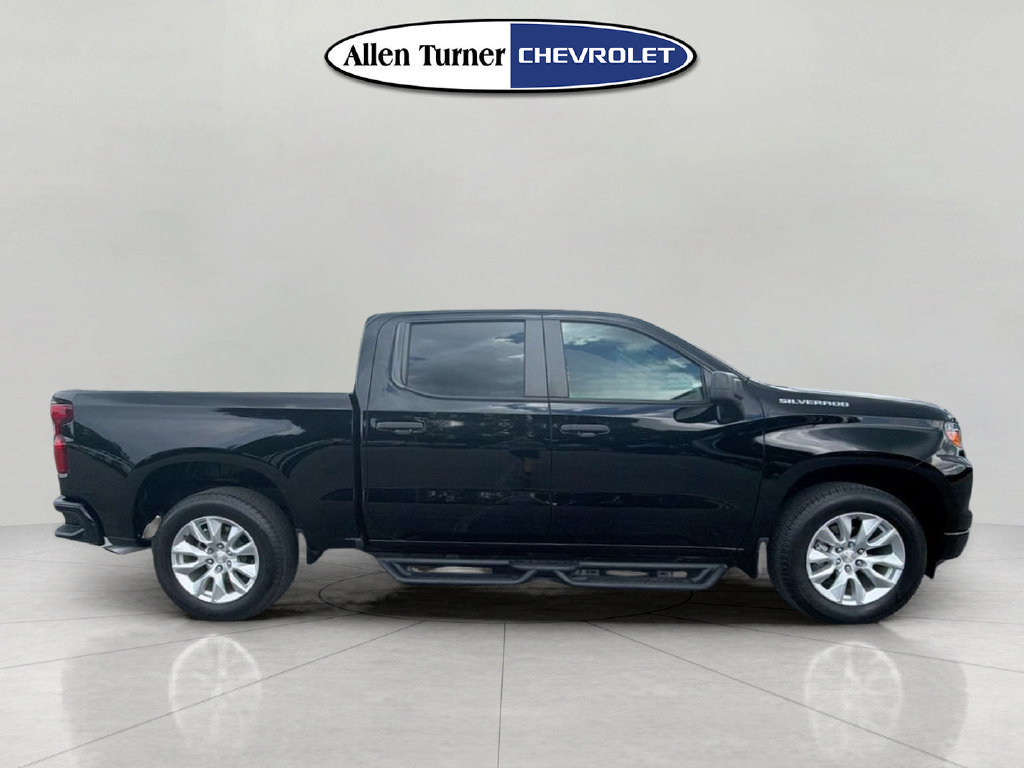 Used 2022 Chevrolet Silverado 1500 Custom RWD image 3