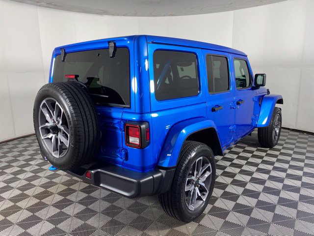 Used 2024 Jeep Wrangler Unlimited w/ Convenience Group AWD/4WD image 8