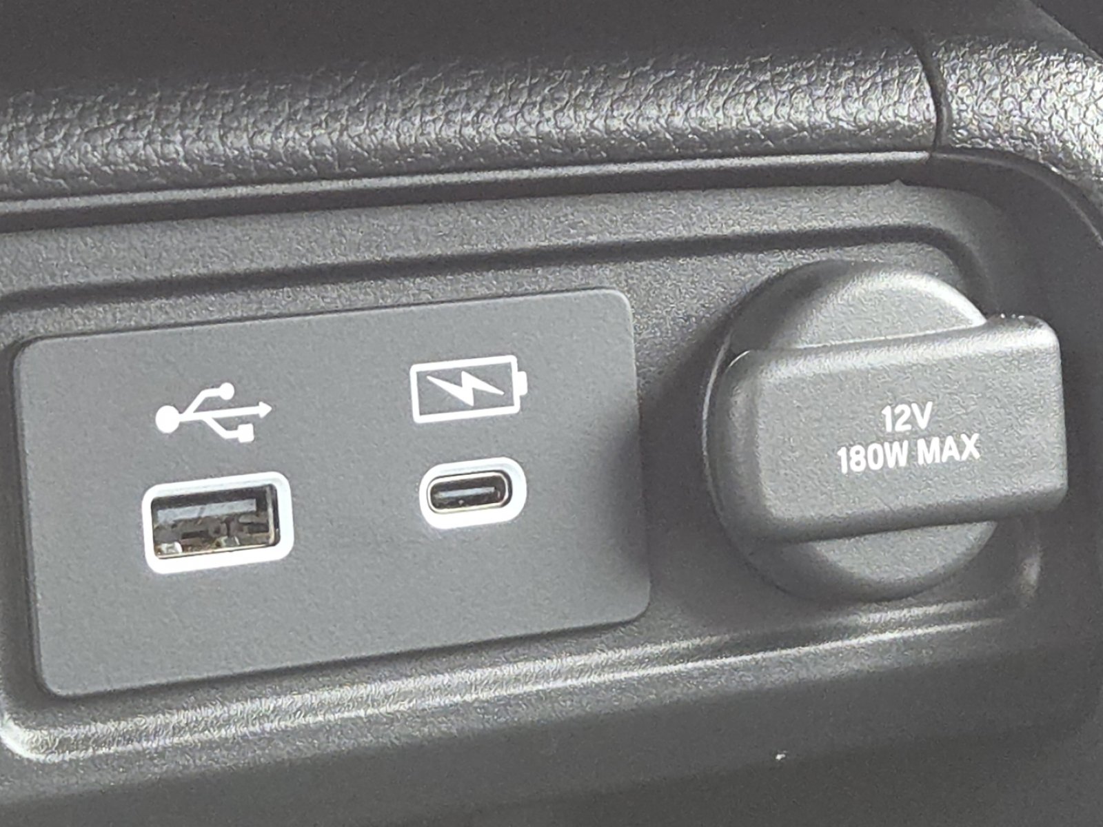 Used 2025 Honda Pilot EX-L image 11