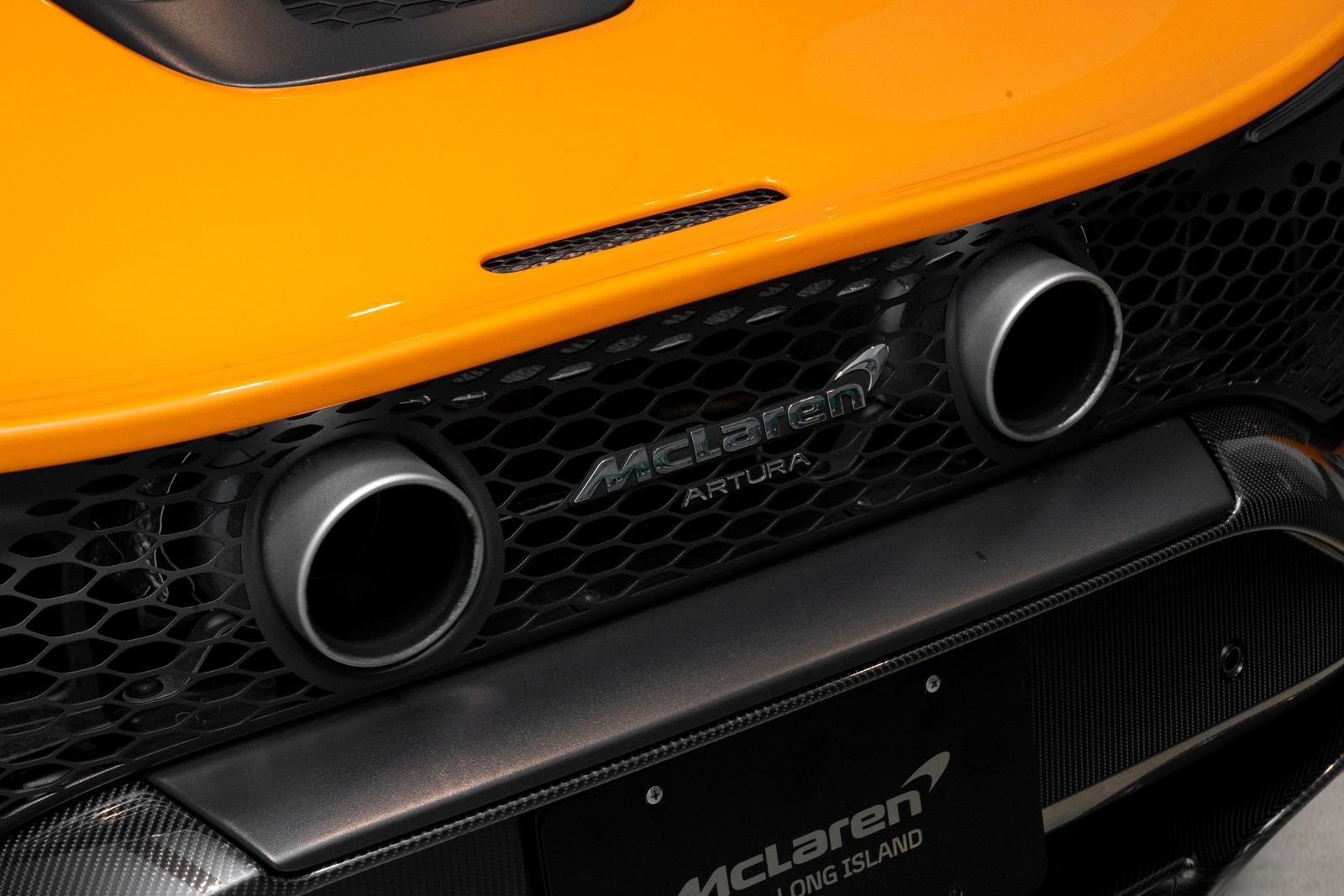 Used 2026 McLaren Artura Spider RWD image 42