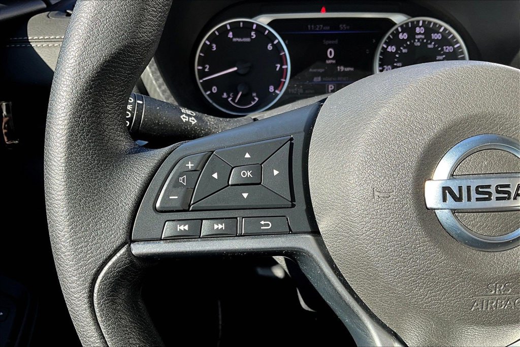 Certified 2023 Nissan Sentra SV FWD image 11