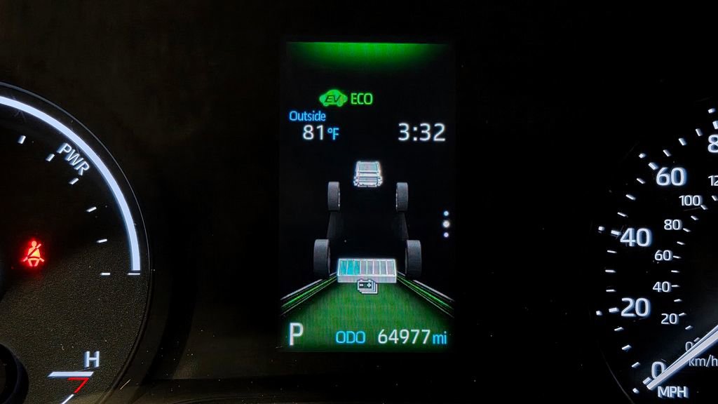 Used 2024 Toyota Sienna XLE image 29