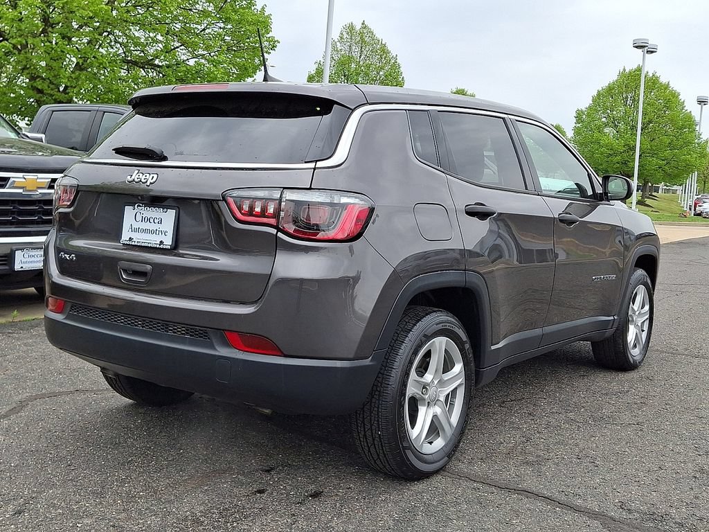Used 2023 Jeep Compass Sport AWD/4WD image 9