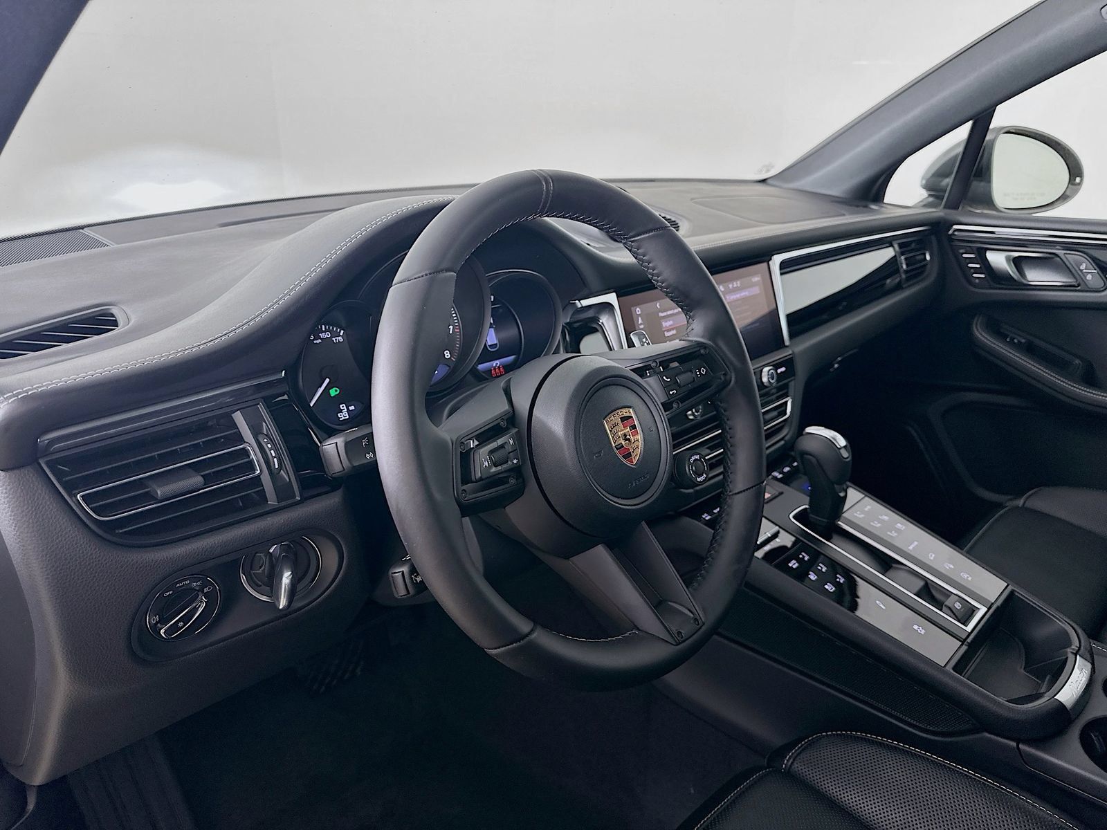 New 2026 Porsche Macan Turbo AWD/4WD image 33
