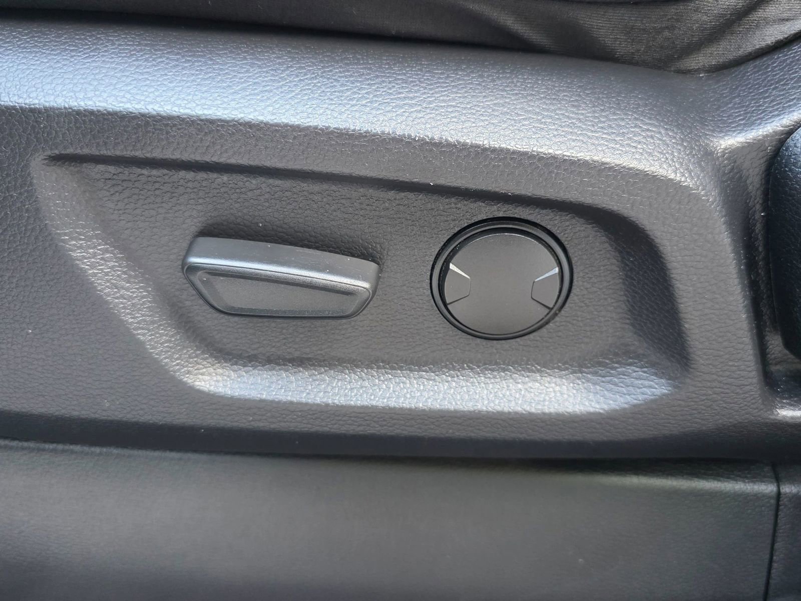 Used 2019 Ford Ranger Lariat w/ Equipment Group 501A Mid image 12