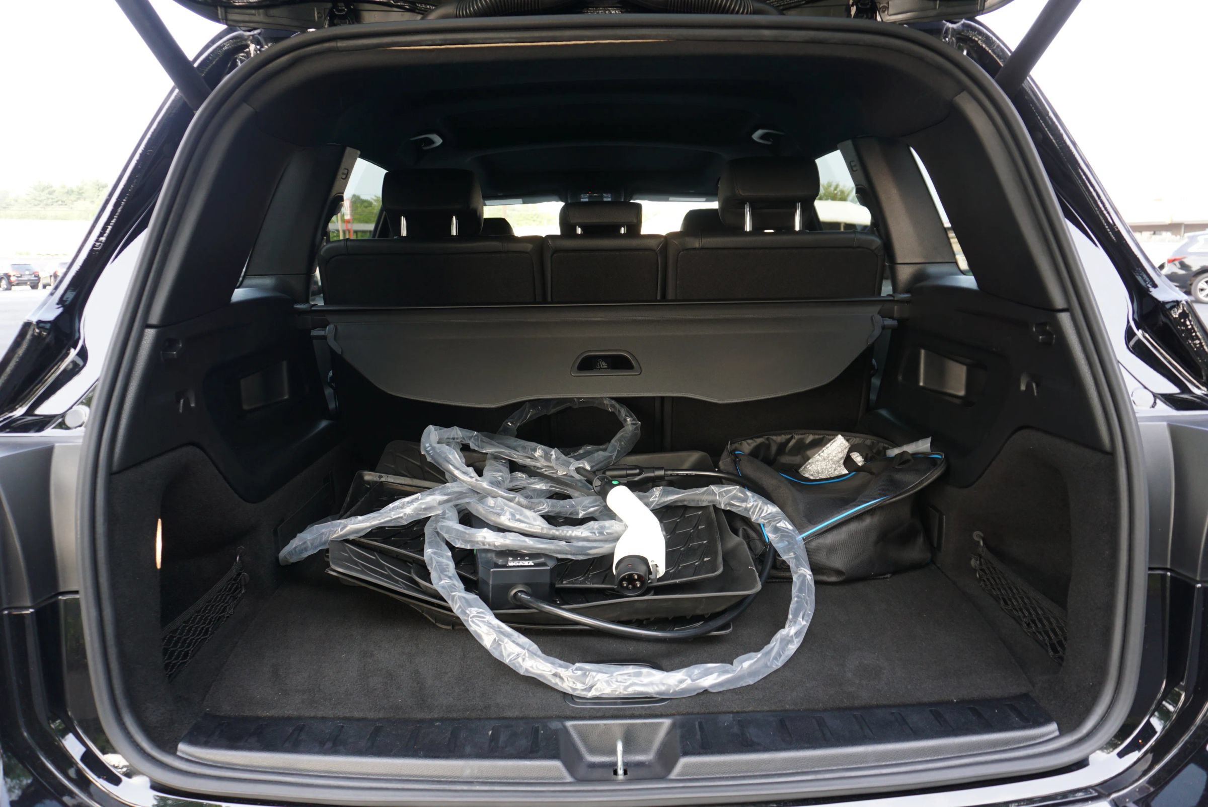 Used 2022 Mercedes-Benz EQB 350 4MATIC w/ Pinnacle Package image 23