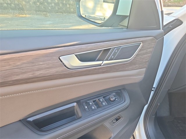 New 2026 Volkswagen Atlas SEL image 11