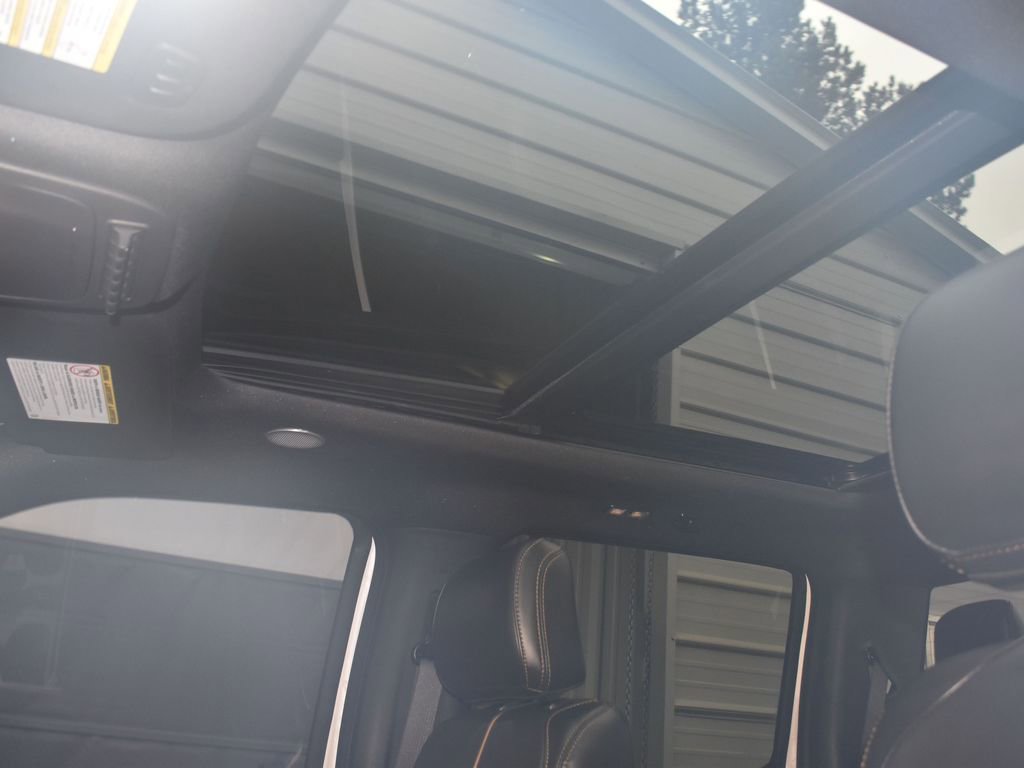 Used 2024 Ford F350 Platinum w/ FX4 Off-Road Package image 38