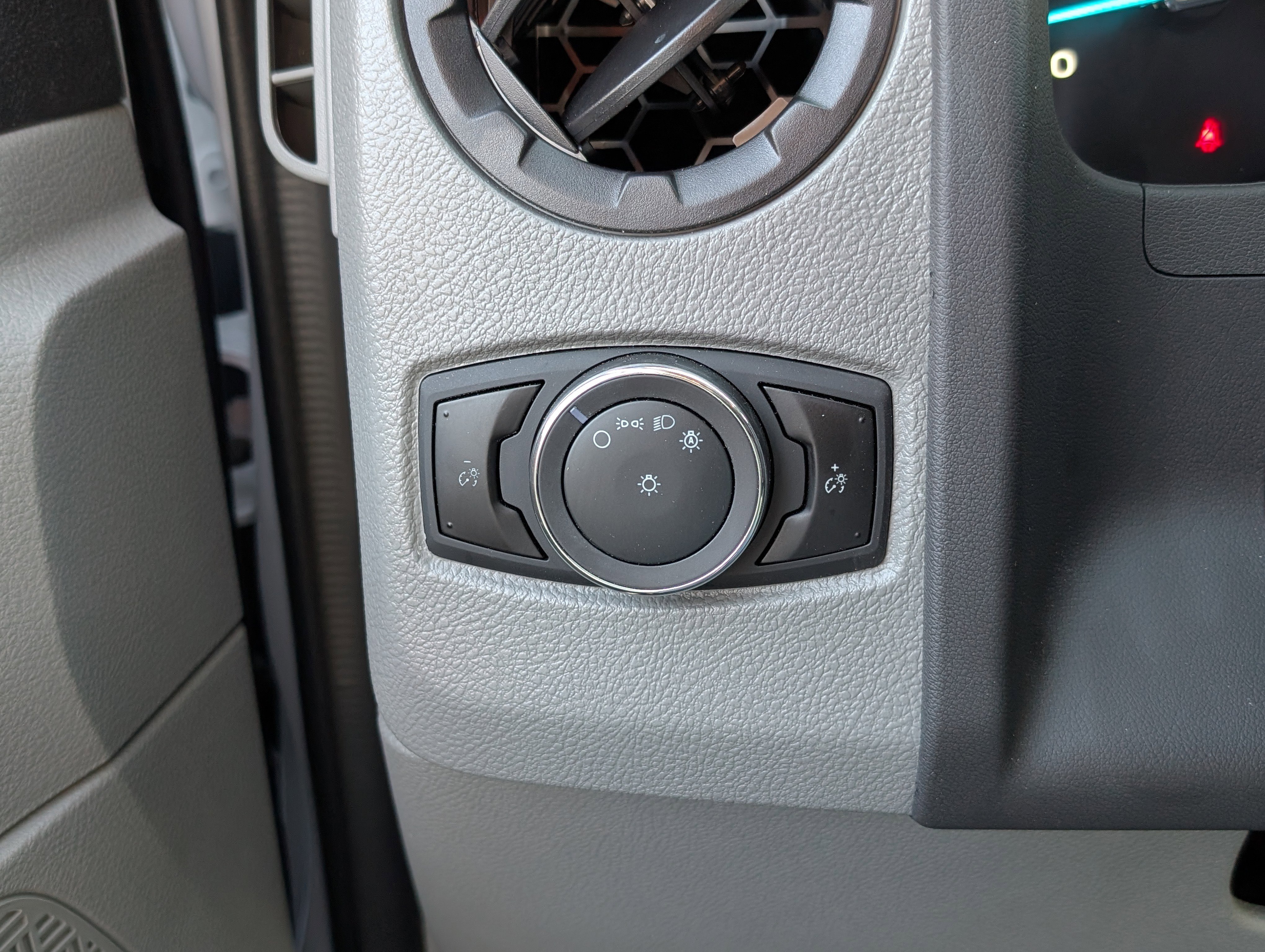 New 2026 Ford E-450 and Econoline 450 Super Duty w/ Power Equipment Group RWD image 24