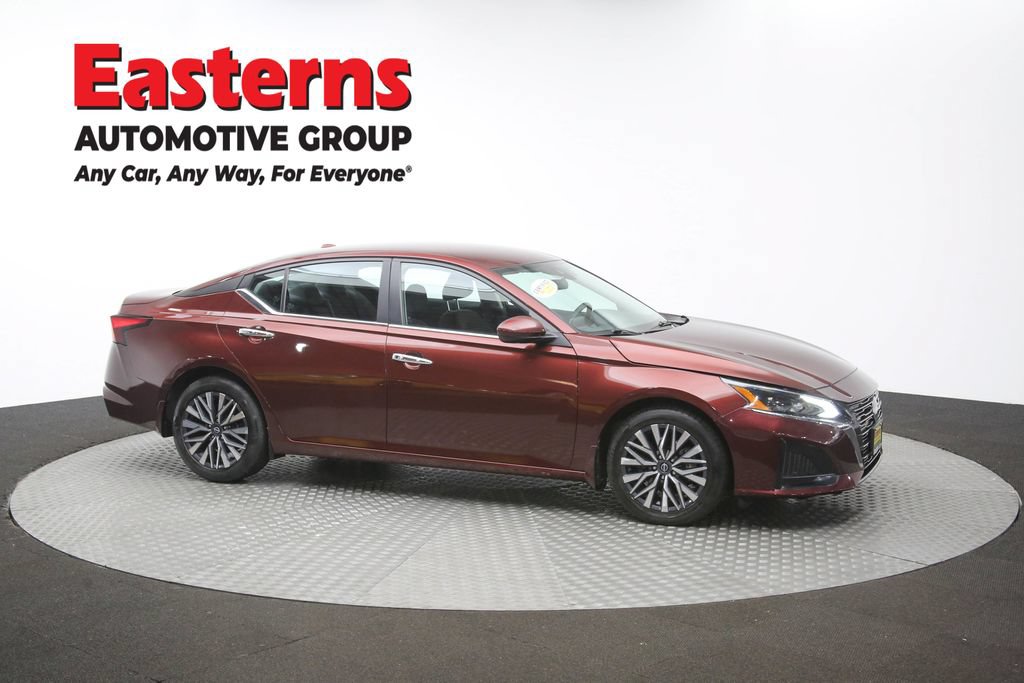 Used 2023 Nissan Altima 2.5 SV FWD image 46