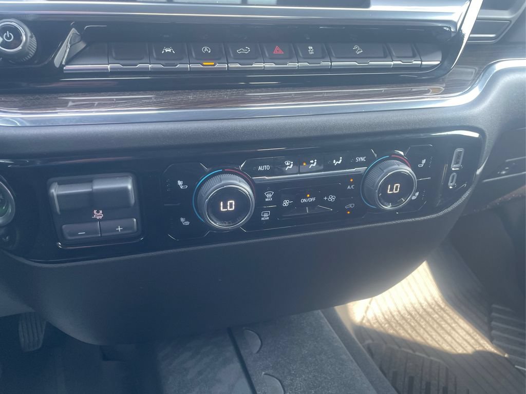 Used 2023 Chevrolet Silverado 1500 LT AWD/4WD image 35