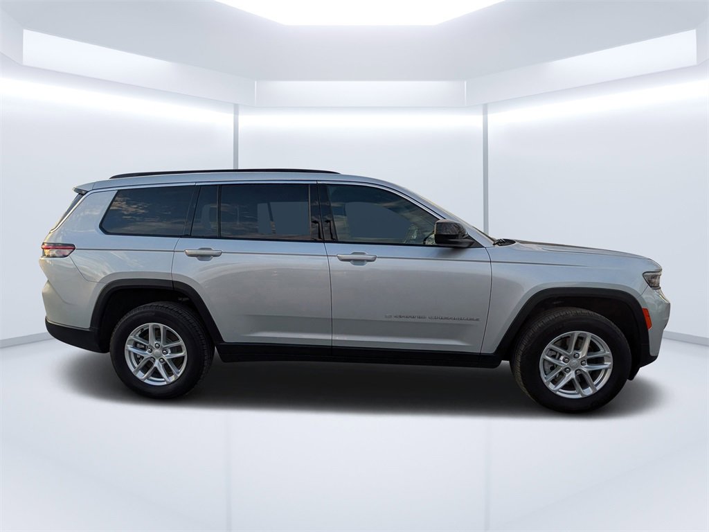 Used 2024 Jeep Grand Cherokee L Laredo w/ Luxury Tech Group I image 2