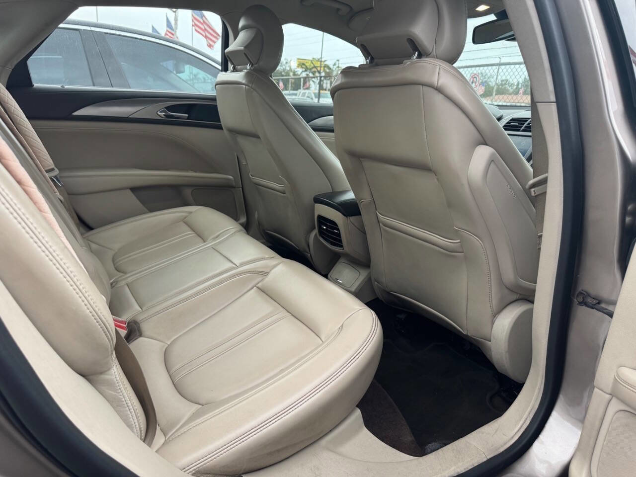 Used 2019 Lincoln MKZ Premiere image 16