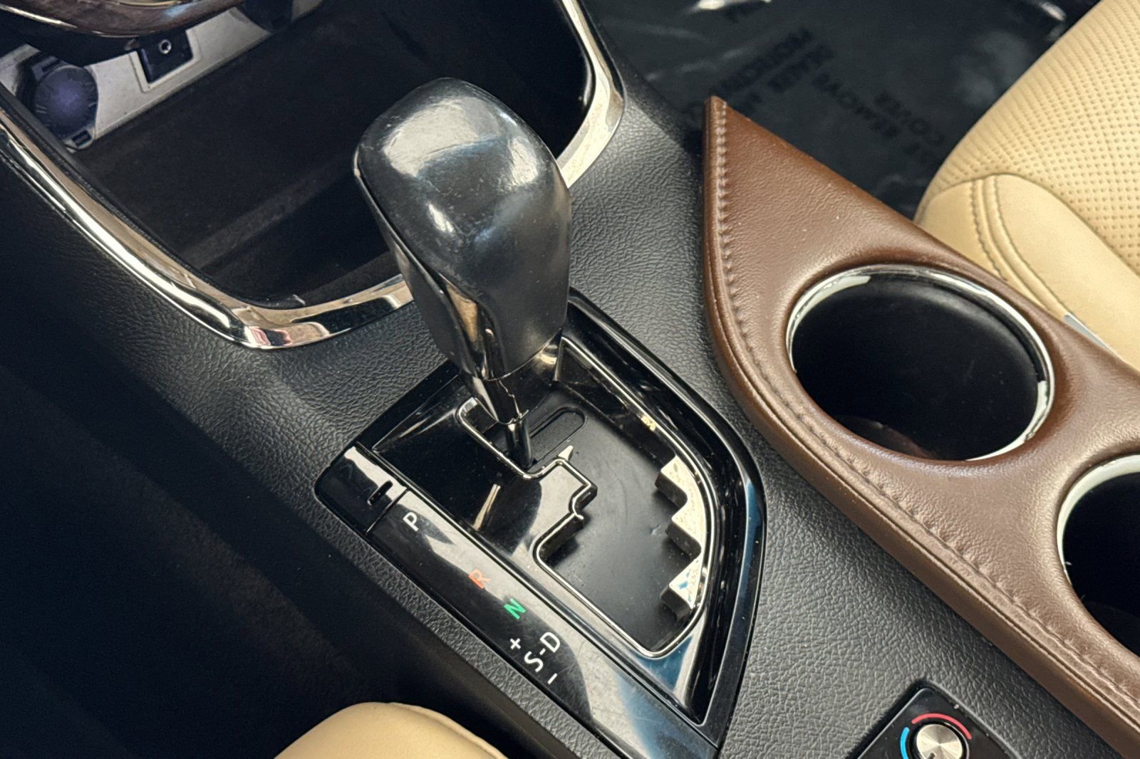 Used 2014 Toyota Avalon Limited FWD image 21