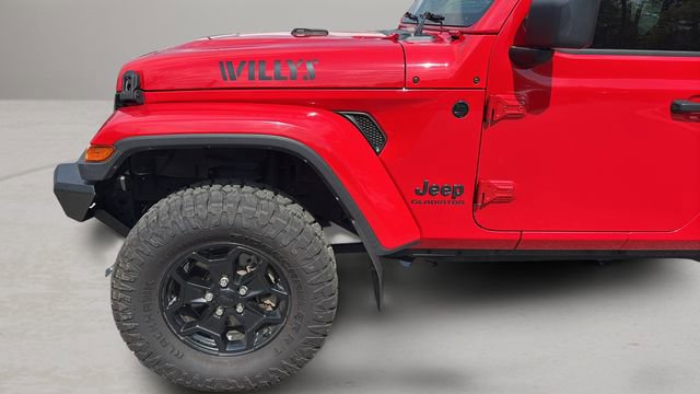 Used 2021 Jeep Gladiator Willys image 32