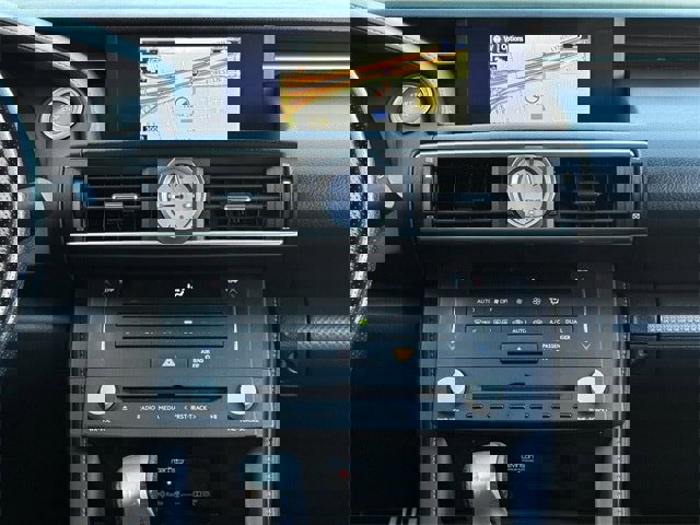 Used 2016 Lexus RC 350 image 17