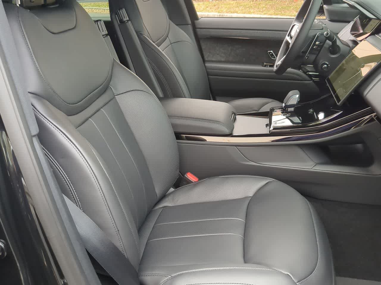 New 2026 Land Rover Range Rover Sport Dynamic SE AWD/4WD image 24