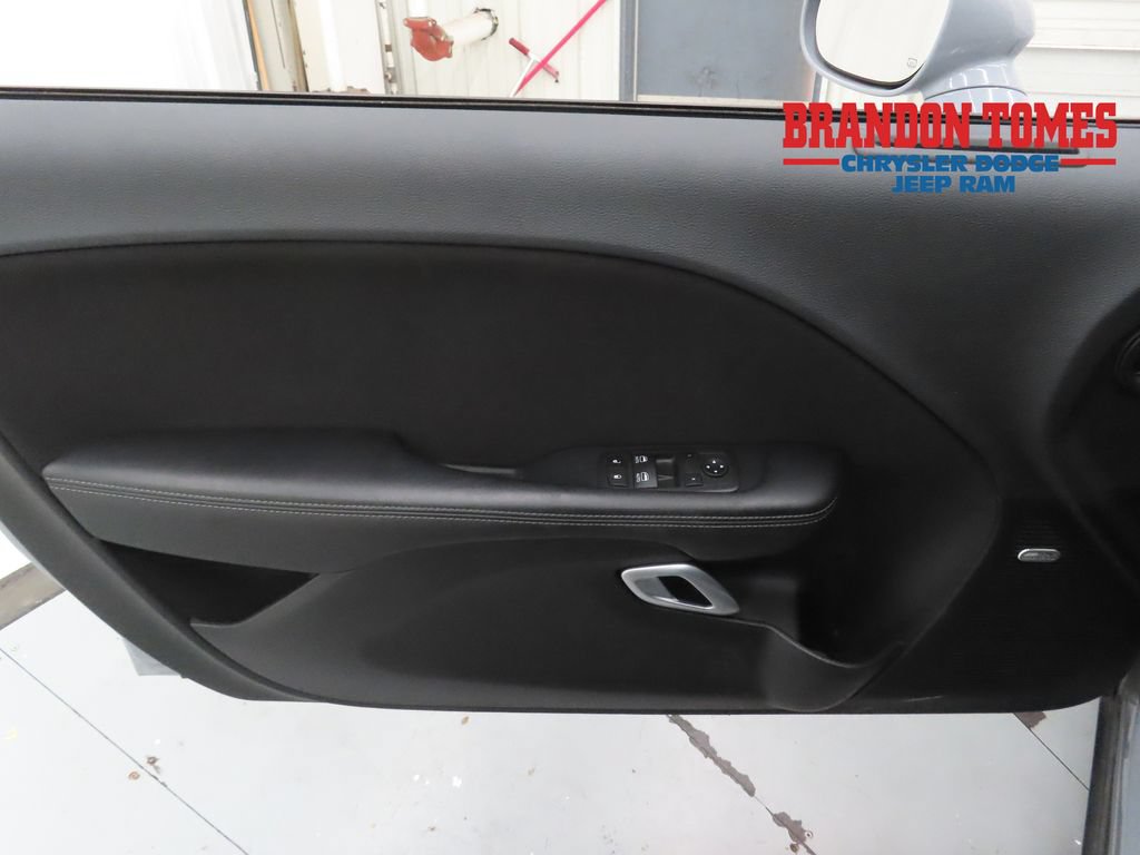 Used 2021 Dodge Challenger R/T Scat Pack RWD image 9