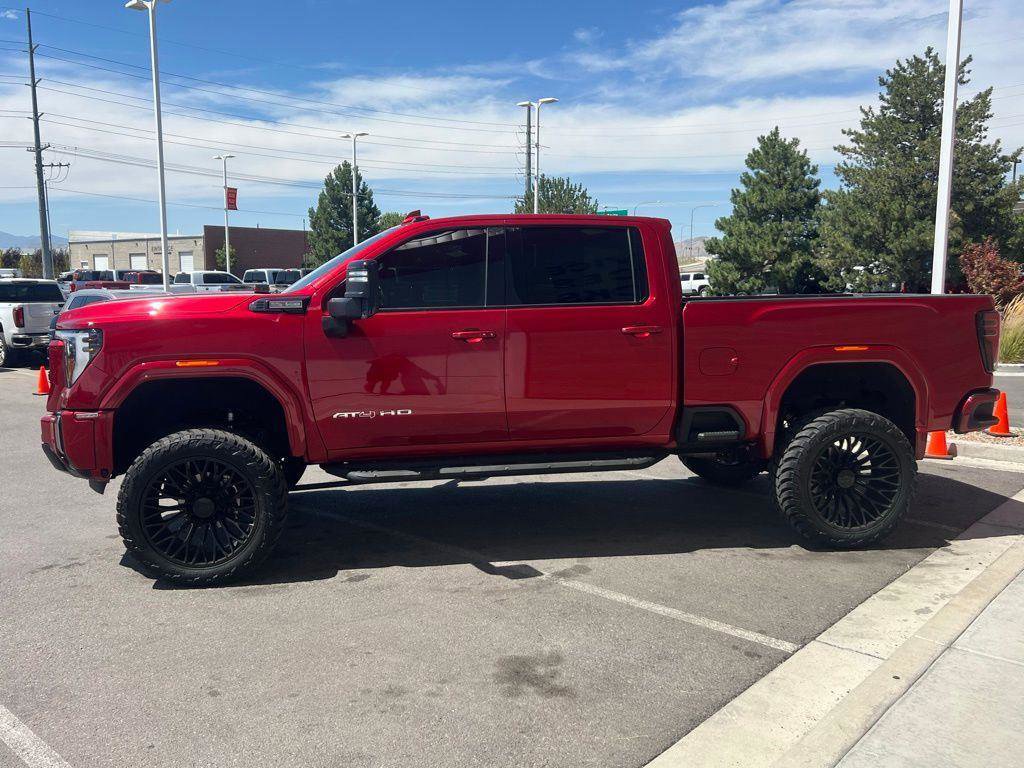 Used 2024 GMC Sierra 2500 AT4 w/ AT4 Preferred Package image 5