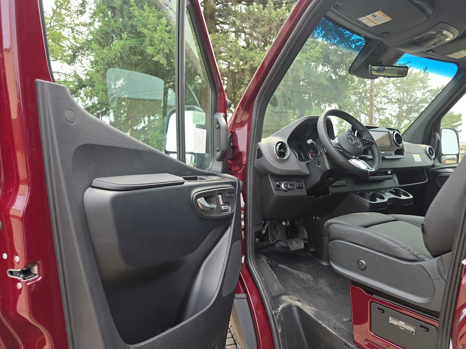 New 2026 Mercedes-Benz Sprinter 2500 image 21