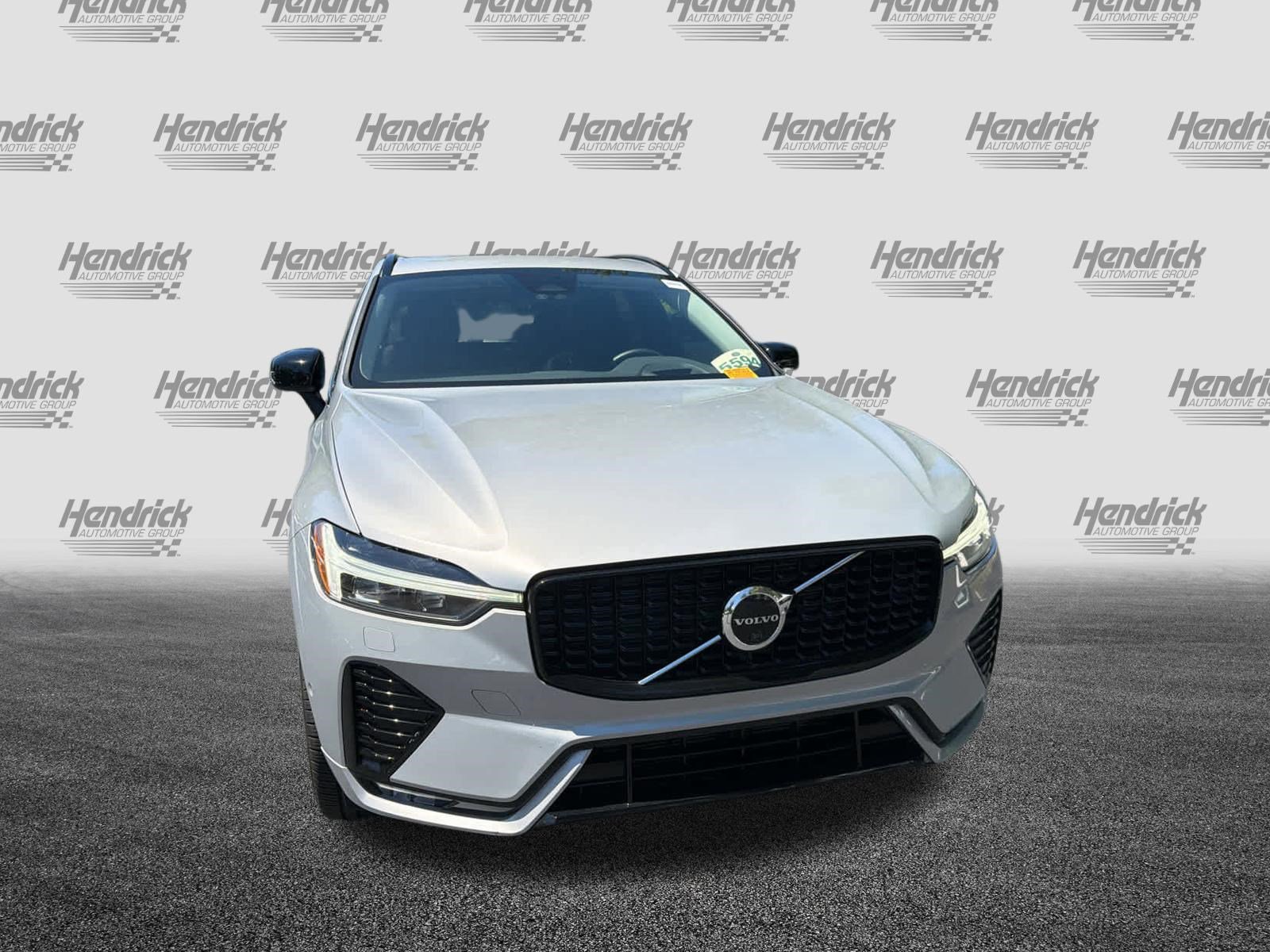 Used 2023 Volvo XC60 B5 Ultimate w/ Climate Package FWD image 5