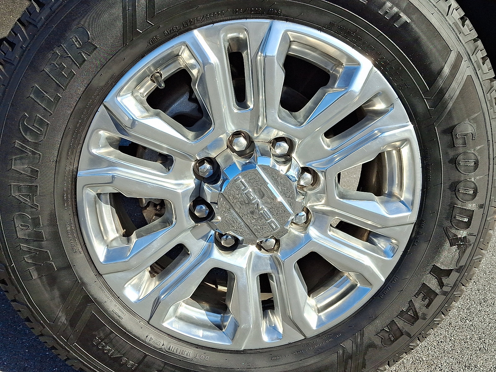 Used 2020 GMC Sierra 2500 Denali image 8