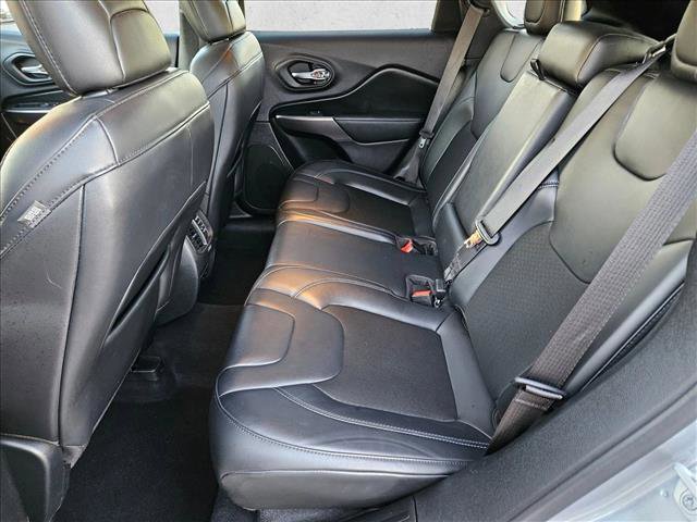 Used 2020 Jeep Cherokee Latitude Plus image 17