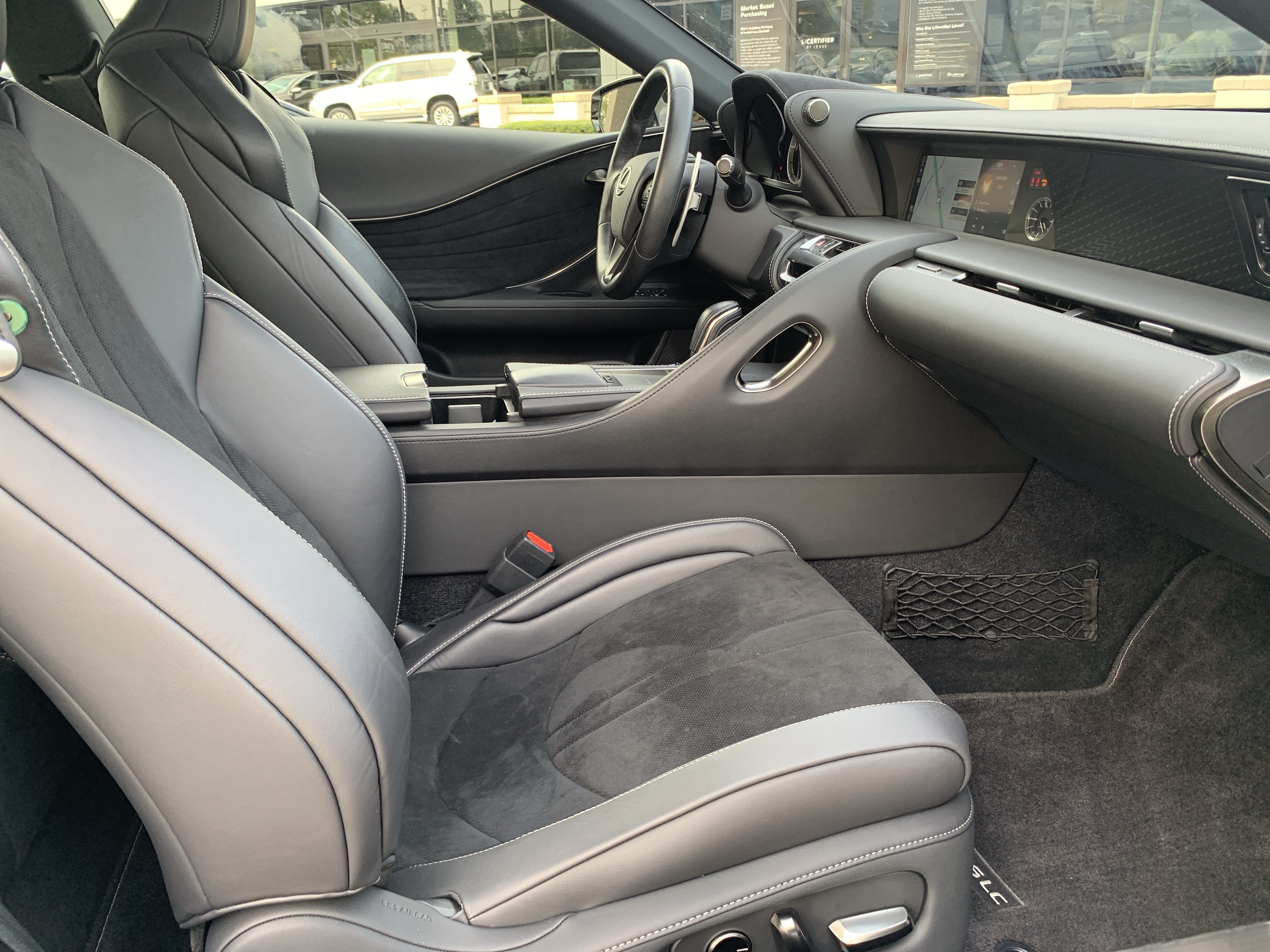 Used 2018 Lexus LC 500 Coupe w/ Sport Package RWD image 35