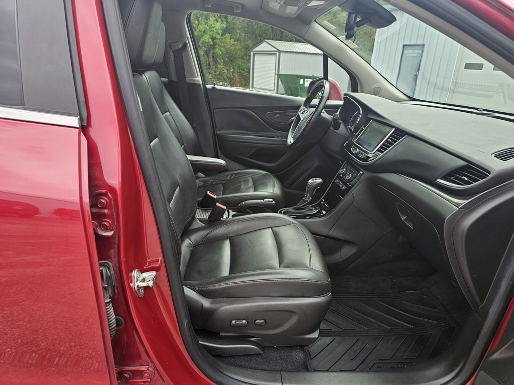 Used 2018 Buick Encore Essence w/ Experience Buick Package image 10