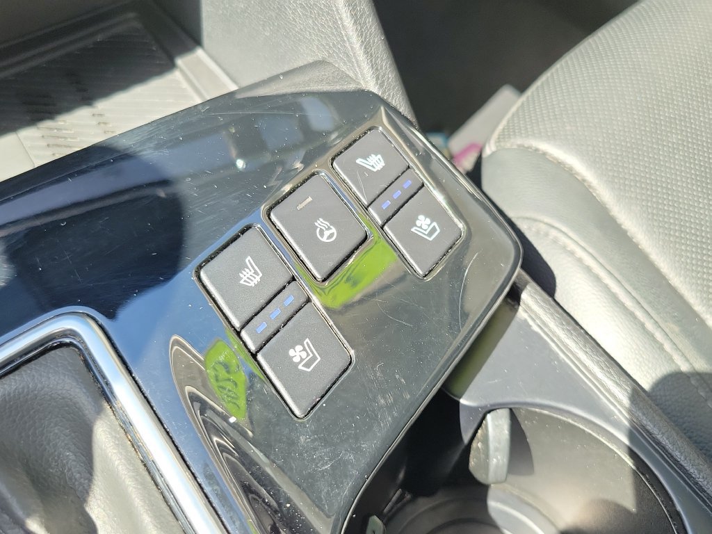 Used 2025 Kia Sportage SX FWD image 29