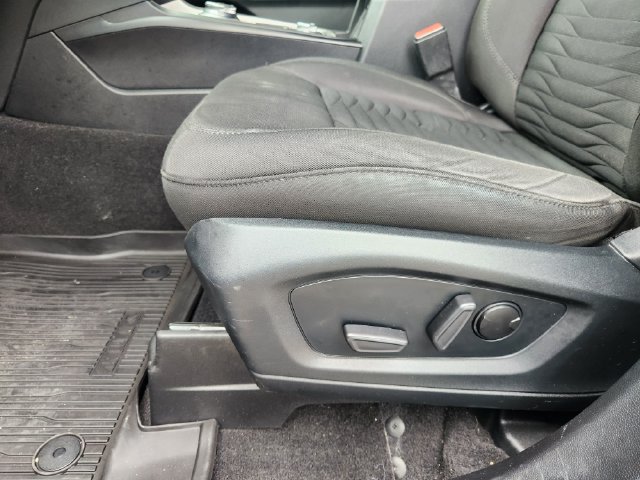 Used 2020 Ford Explorer XLT w/ Comfort Package AWD/4WD image 23