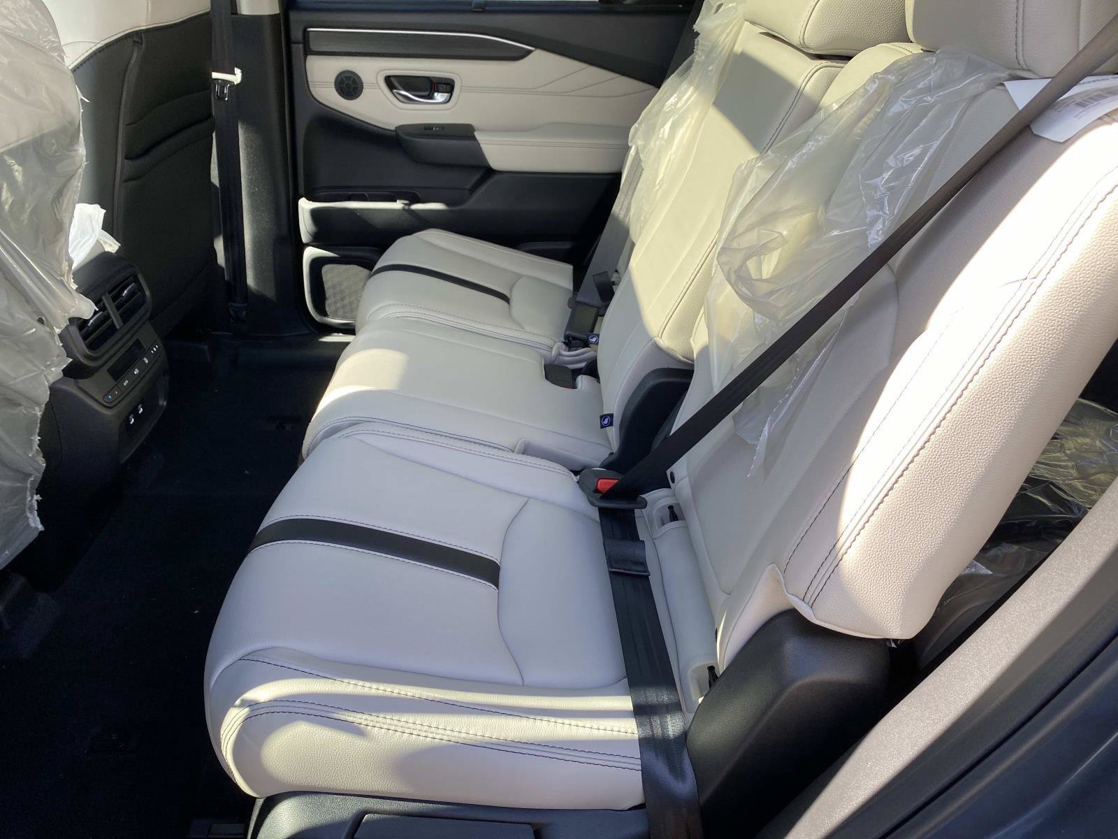 New 2026 Honda Pilot Touring image 6