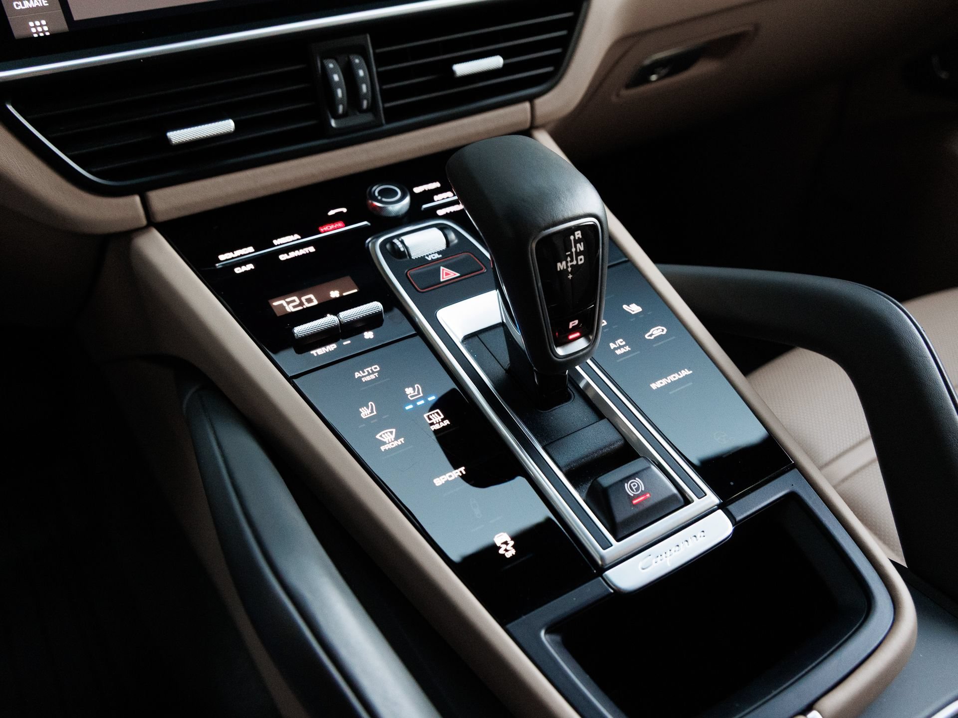 Certified 2019 Porsche Cayenne AWD/4WD image 20