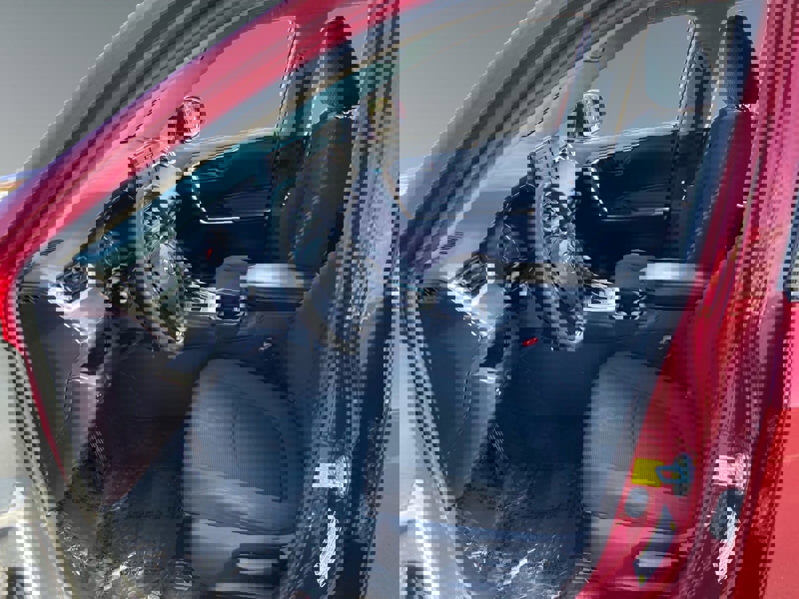 Used 2021 Toyota RAV4 LE w/ Carpet Mat Package (TMS) image 9