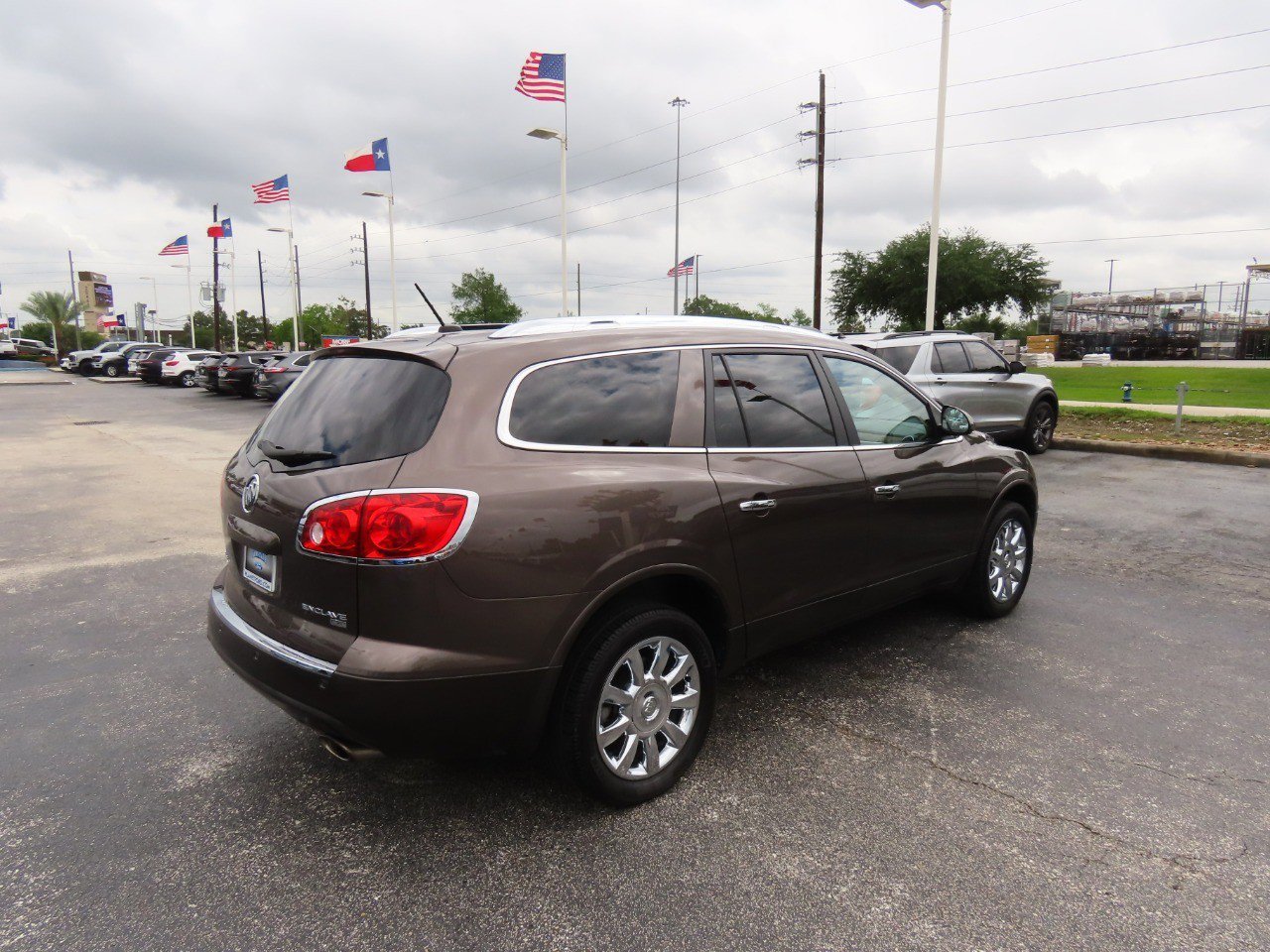 Used 2011 Buick Enclave CXL FWD image 11