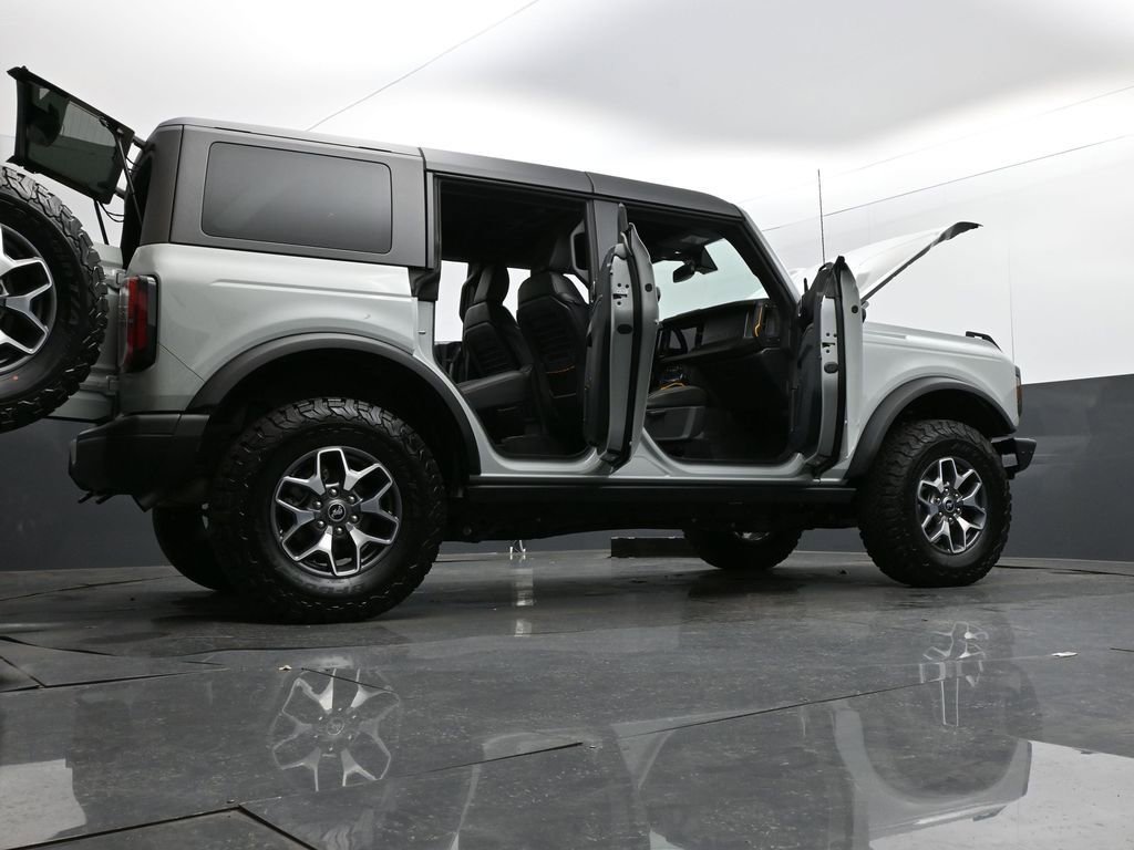 Used 2024 Ford Bronco Badlands image 36