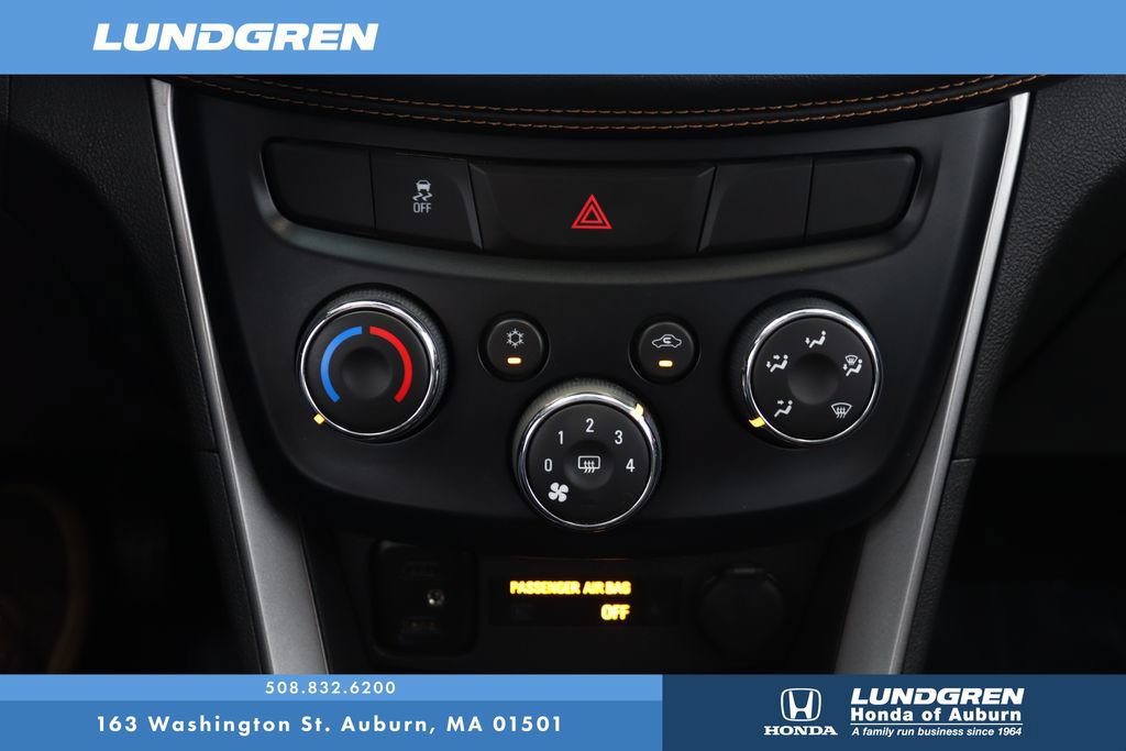 Used 2020 Chevrolet Trax LT w/ Redline Edition FWD image 23