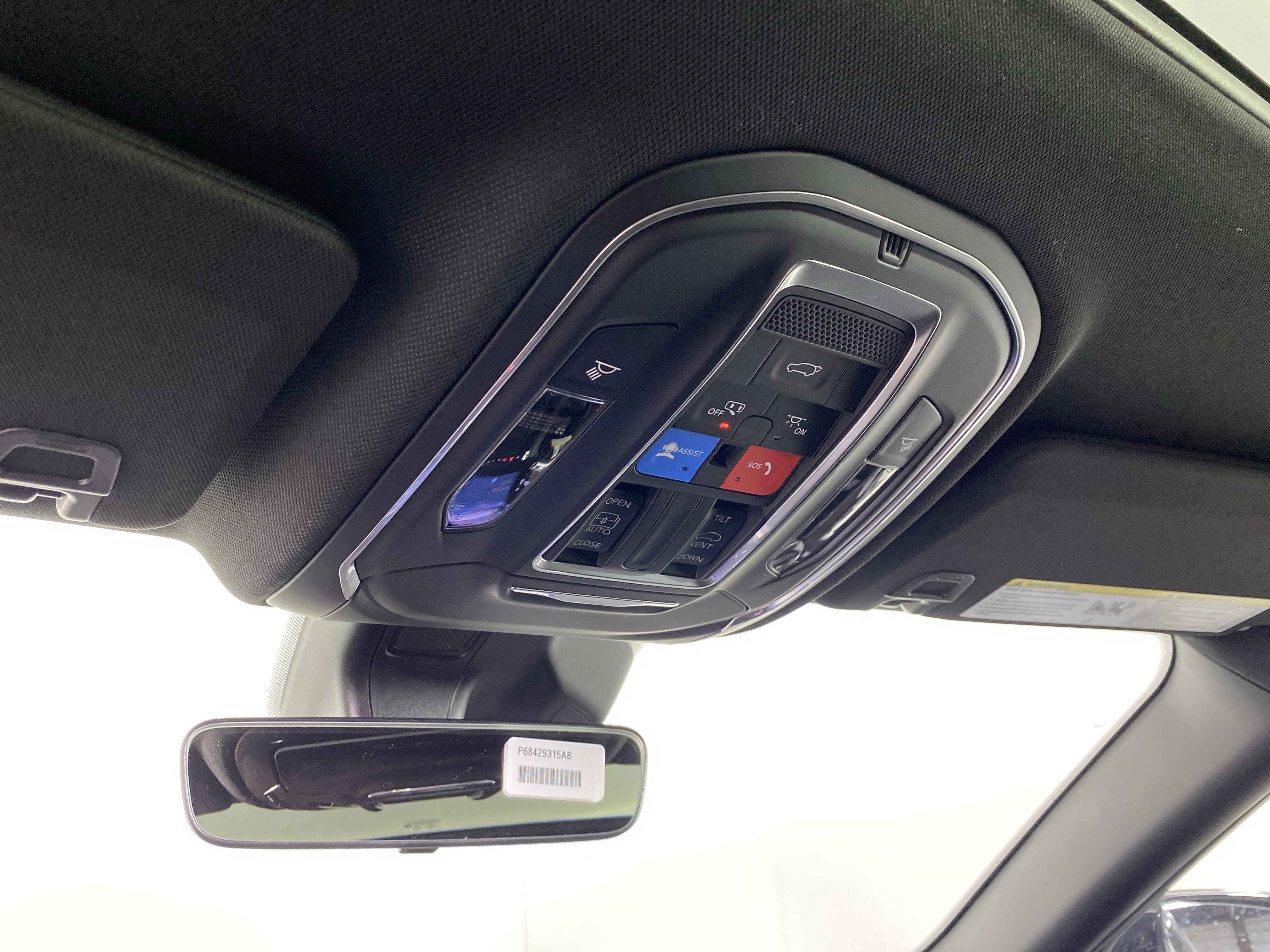 New 2026 Jeep Grand Cherokee Altitude AWD/4WD image 25