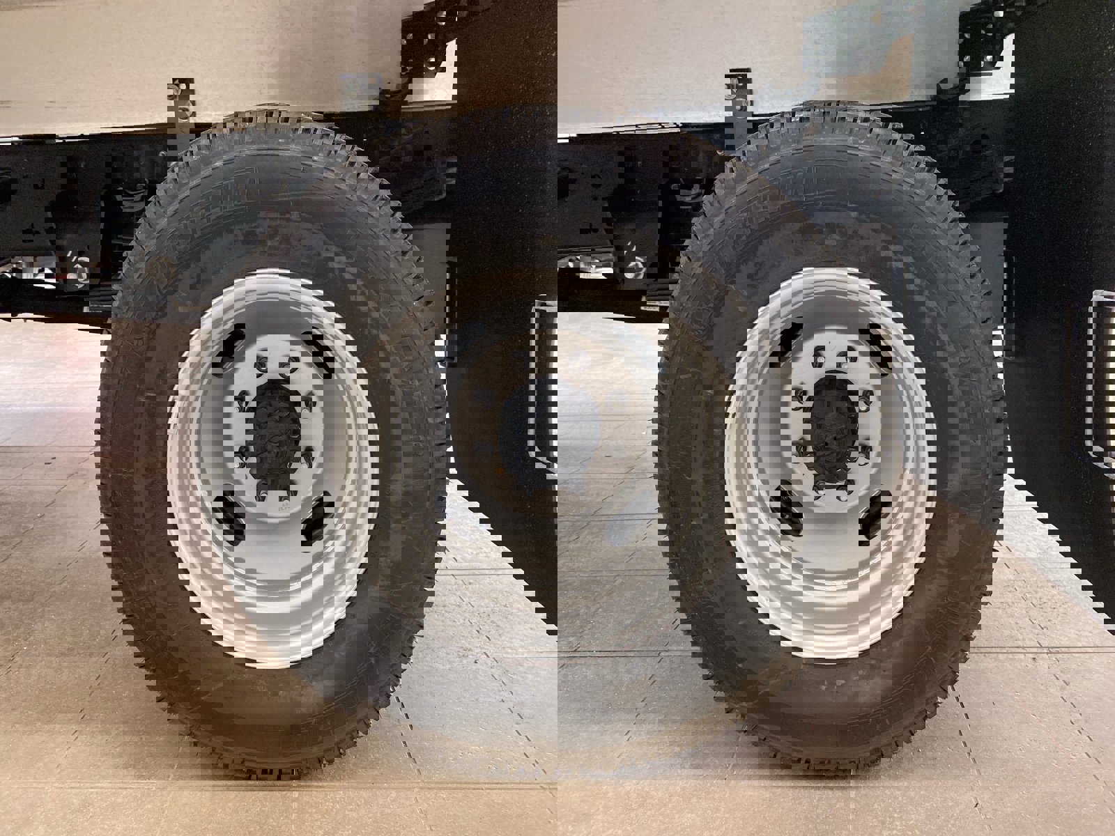 New 2025 Ford F350 XL w/ XL Chrome Package image 22