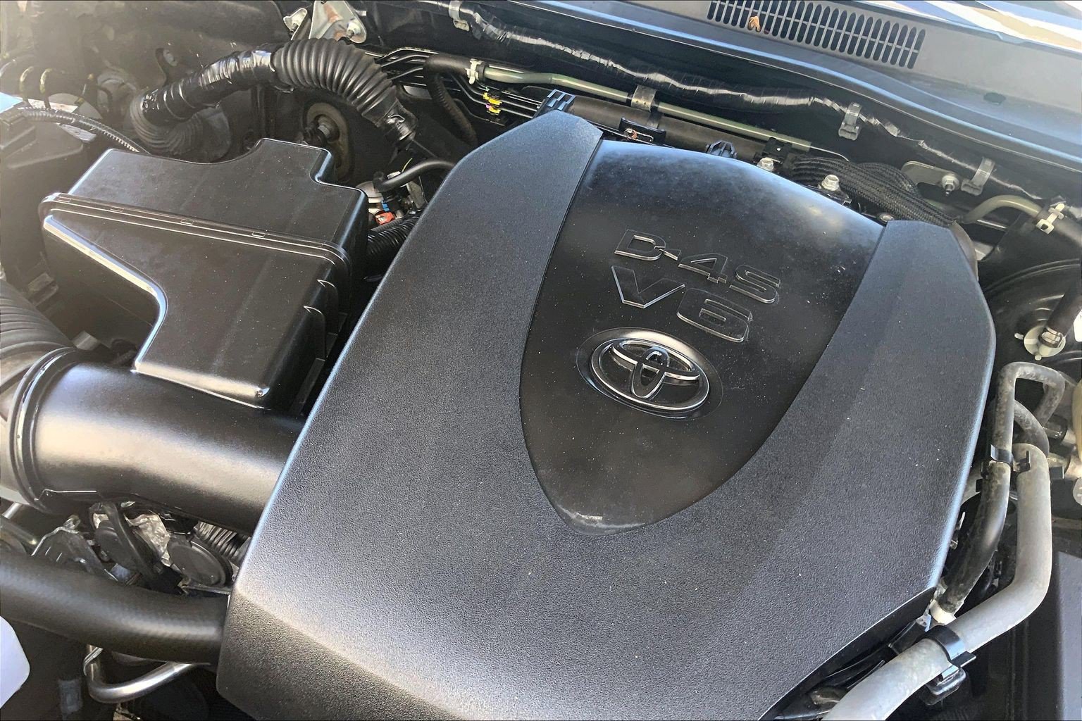 Used 2020 Toyota Tacoma TRD Sport AWD/4WD image 35