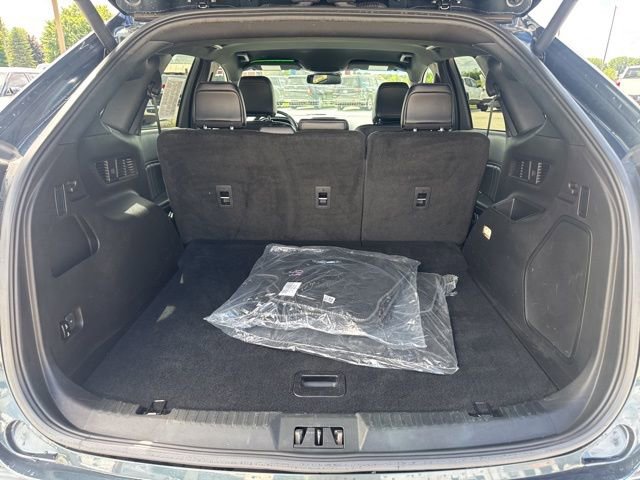 Used 2024 Ford Edge ST image 11