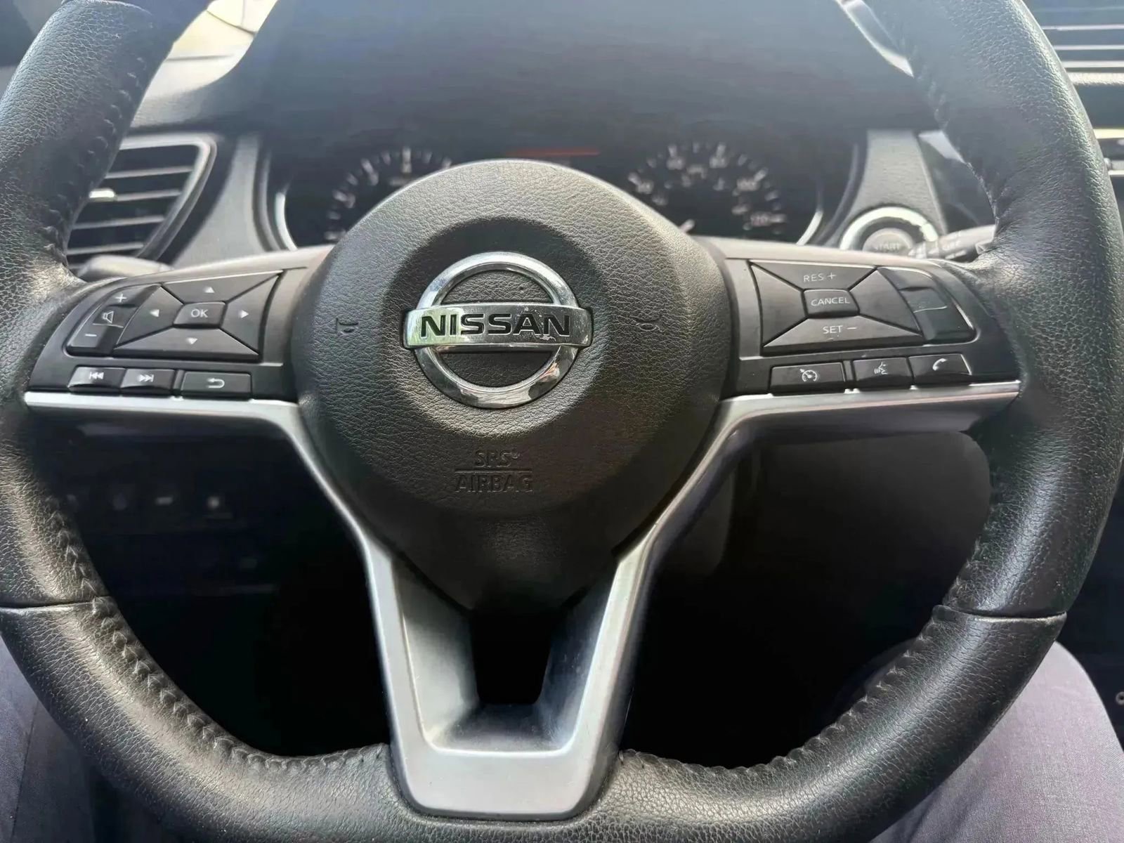 Used 2019 Nissan Rogue SV image 33