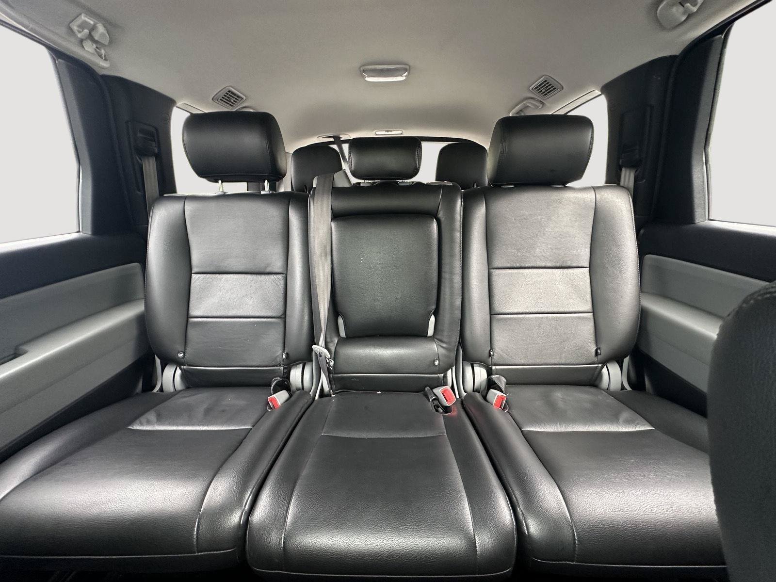 Used 2016 Toyota Sequoia SR5 RWD image 13