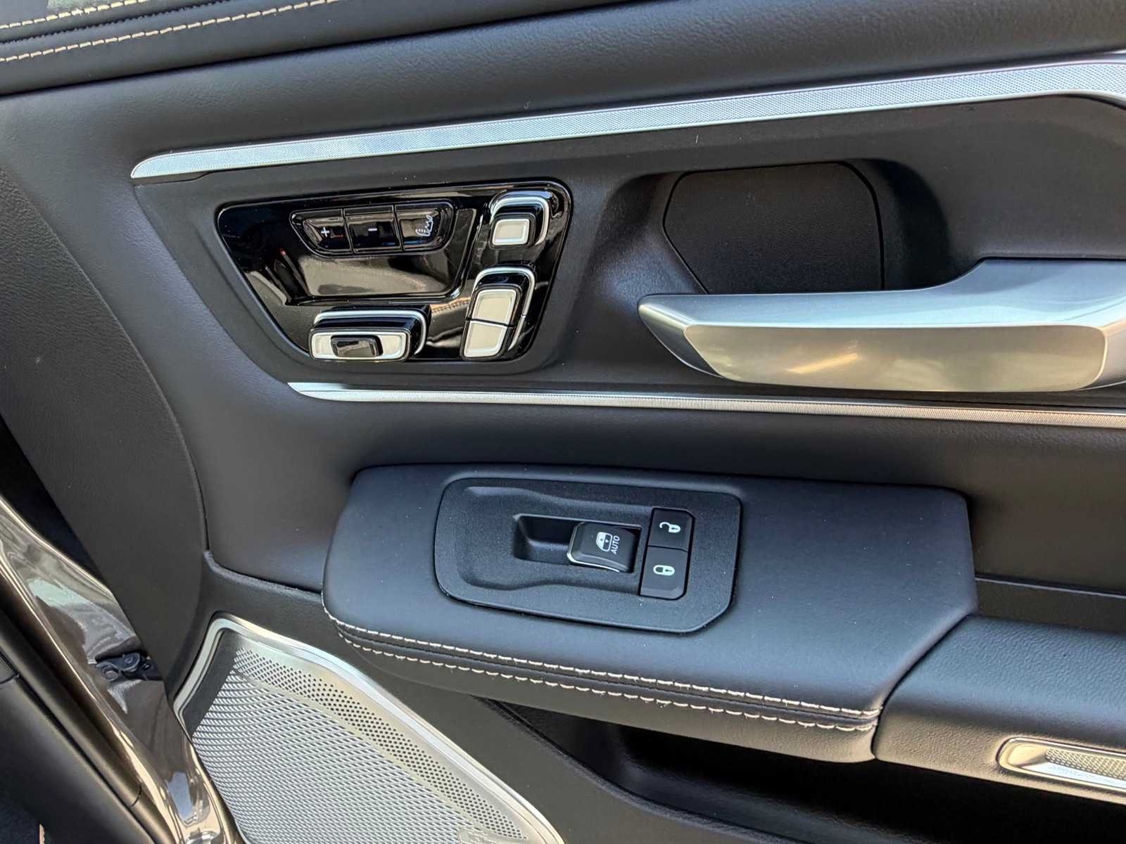New 2026 RAM 1500 Tungsten AWD/4WD image 14