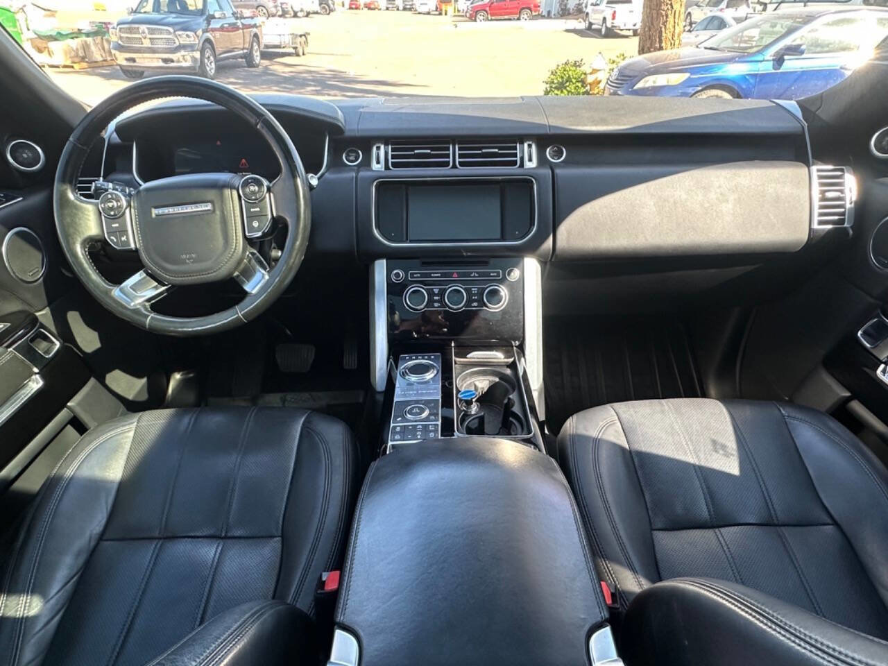 Used 2016 Land Rover Range Rover HSE image 10