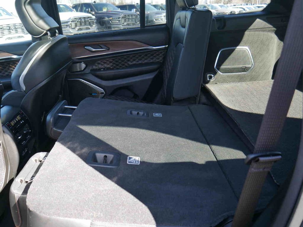 Used 2023 Jeep Grand Cherokee Summit w/ Adv Protech Group IV image 16