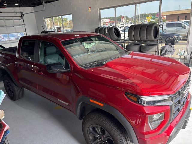 Used 2024 GMC Canyon Elevation w/ Elevation Premium Package image 4