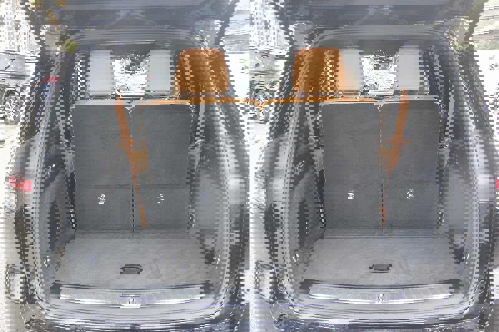 Used 2021 Jeep Grand Cherokee L Summit w/ Advanced Protech Group IV image 21