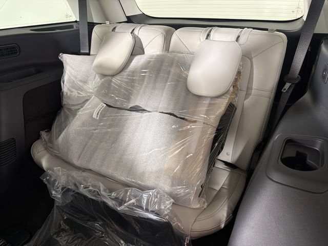 New 2026 Lincoln Aviator 2WD w/ Jet Appearance Package image 23